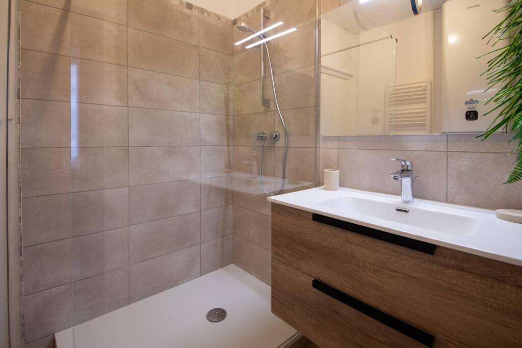 Logement De Charme En Plein Coeur D'Aviñón Exterior foto